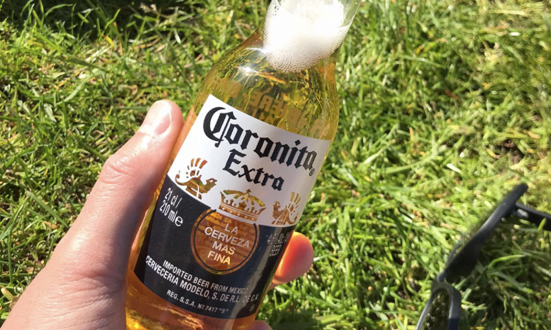 Bestaande Coronita bierfles // Foto: Ruben de Vries